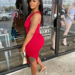 Head Over Heels: All In One Boutique Amber Dress- Red (One Size)